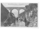 76 )) BERNEVAL PLAGE,   Pont Réunissant Les Deux Falaises, Pecheurs Rentrant De La Pêche, ANIMEE - Berneval