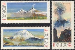 USSR Russia 1965 Volcanos Of Kamchatka Nature Kluchevsky Volcano Geology Geography Places Stamps MNH Michel 3138-3140 - Collezioni