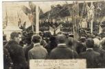 CPA (78)   PORCHEVILLE  (carte Photo )  Debout Devant Le Monument  26 Mars 1922 (leger Defauts) - Porcheville