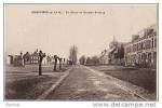 80 CHAULNES En 1914 - La Place Et Grande Avenue - Chaulnes