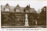 Art Museum & Statue Judge Huges RUGBY - OLD ENGLISH POSTCARD - UNCIRCULATED - W.H.S.L. - Andere & Zonder Classificatie