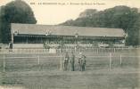 Le Neubourg  Tribunes Du Champ De Courses  Cpa - Le Neubourg