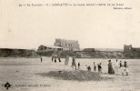 -62- SANGATTE . Parents Et Enfants Sur La Plage, Devant L´Hôtel De La Plage - Sangatte