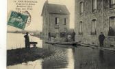 CPA (78)      LES MUREAUX Crue De La Seine Janvier1910 Rue Des Prés - Les Mureaux