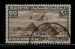 EGYPT / 1933 / AIRMAIL / AIRPLANE / HANDLEY PAGE H.P.42 OVER PYRAMIDS / POST MARK / QUFT / VF USED . - Oblitérés