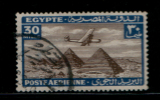 EGYPT / 1933 / AIRMAIL / AIRPLANE / HANDLEY PAGE H.P.42 OVER PYRAMIDS / QANTARA / VF USED . - Gebraucht