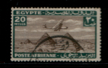 EGYPT / 1933 / AIRMAIL / AIRPLANE / HANDLEY PAGE H.P.42 OVER PYRAMIDS / POST MARK / QASR EL DOBARA / VF USED . - Used Stamps