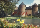 Lassay - Le Château Féodal Et L´étang, Ref 1202-775 - Lassay Les Chateaux