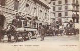 Paris (75) Paris Vécu- Une Station D´omnibus - Non  Circulée - Transport Urbain En Surface