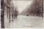 PARIS. INONDATIONS DE JANVIER 1910. BOULEVARD HAUSMANN. ANIMATION . Edition N.D.L. 18. - Overstromingen