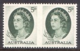 ⭕1964 - Australia QUEEN ELIZABETH II Definitive Green 'imperforate' - 5d Pair Stamps MNH⭕ - Ongebruikt
