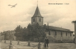 51 GIVRY EN ARGONNE L'EGLISE ET AVION PRECURSEUR SURVOLANT LE VILLAGE - Givry En Argonne