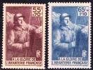 FRANCE: Yvert N° 386/87 * Avec Charniere. SERIE COMPLETE - Unused Stamps