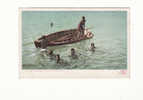 BAHAMAS : Diving For Coins At Nassau, Bahamas Islands (bateau,pirogue-canoé) - Bahamas