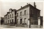 CPSM SAINT AMAND LONGPRE (Loir Et Cher) - La Mairie Et Les Ecoles - Saint Amand Longpre