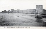 GARD De AIGUES MORTES Les Remparts   Circulée 1926    Scan Recto Verso - Aigues-Vives