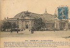 PARIS (8e)    Le Grand Palais - La Seine Et Ses Bords