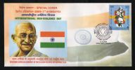 India 2009  International Non Violence Day  Mahatma Gandhi Special Cover  # 10812 - Mahatma Gandhi