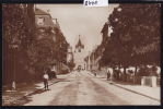 Le Locle - Rue Du Temple - Vers 1916 - Passants, Femme Avec Landeau (8441) - Le Locle