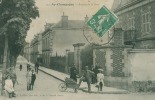 CPA 51 :  AY  Avenue De La Gare Trés Animée   VOIR  DESCRIPTIF §§§ - Ay En Champagne