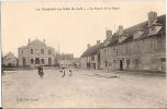 CPA Le Chatelet En Brie La Mairie Et La Place 77 Seine Et Marne - Le Chatelet En Brie