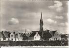 Cpsm, Plouescat (Finistère), Le Centre Du Bourg Et Le Clocher élancé De L'Eglise Paroissiale - Plouescat