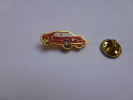 Auto Ferrari    , Dimensions : 11 X 26 Mm , Tole Peinte , Fond Doré - Ferrari