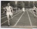 P 650 - ATLETISME - 1951 - PUGH Vainqueur Au 400 M Scolaires Et Universitaires - Voir Description - - Athlétisme