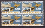 New Zealand Postfris 1964 Nr 432 Blok Van 4: Zekerheid Op De Straat - Neufs