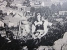Delcampe - CPA : Saint Amarins (Haut-Rhin): Haute Alsace  Enfants En Costume Devant Le Village Sous Un Arbre - Saint Amarin