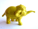 LE LIVRE DE LA JUNGLE - Figurine KOLARI Le Petit éléphant - JAUNE - MIR 1969 - 1972 - Disney