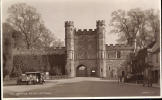 BATTLE ABBEY GATEWAY, HASTINGS, SUSSEX ~ ANIMATED - Hastings