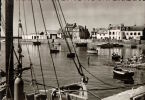 CPSM ILE DE SEIN    Le Port Quais Des Lliens Et Digue De Port Kaic - Ile De Sein