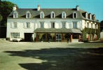 CPM SAINT-JEAN-DU-DOITG  L'hotel Du Pont - Saint-Jean-du-Doigt