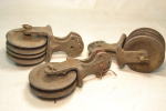 Lot De 3 Anciennes Poulies (simple Et Double) En Acier. Outils / Déco Usine / Bateau / Grange Ferme. - Strumenti Antichi