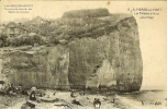 CP De ST-PIERRE-en-PORT " Les Falaises D'Aval Et La Plage " . - Valmont