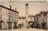 CPA Lezoux  Place Des Balmettes Et Beffroi 63 Puy De Dôme - Lezoux