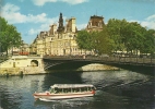 PARIS - La Seine Devant L'Hôtel De Ville - La Seine Et Ses Bords