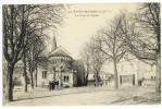 LAMOTTE-BEUVRON. -  La Place Et L'Eglise - Lamotte Beuvron