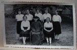 Soignies. A7. Elèves Ou Enseignantes Du Couvent Des Soeurs Franciscaines, Dans Le Jardin 1953/54 - Soignies