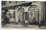 REIMS. - Rue De L'Université. - Un Magasin De Vêtements Bombardé - Reims