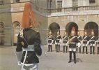 Cp , MILITARIA , Changing The Guard Whitehall - Uniformi