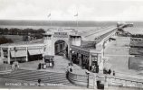 Entrance To The Pier, Skegness, Lincolnshire, Valentine & Sone, Unused - Autres & Non Classés