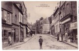 GACE  (  Orne  )  Le Bas De La Grande Rue  (pm Commerces... Animée...) - Gace