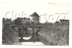 Aillant-sur-Thollon (89) : Le Pont Sur Les Fossés De Boutin Et La Tour En 1963 . - Aillant Sur Tholon