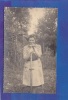 Carte Photo - Une Agricultrice Et Sa Faulx Ou Sa Beche - Sonstige & Ohne Zuordnung