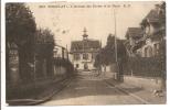 78   - VIROFLAY  -  L'Avenue Des Ecoles Et La Poste  - Au Dos, Vignette Les Amis De La France - Viroflay