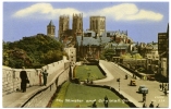 YORK : THE MINSTER AND CITY WALL - York