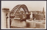 United Kingdom PPC Newcastle-on Tyne Tyne Bridge Brücke Pont Echte Real Photo Véritable Valentine's Card (2 Scans) - Newcastle-upon-Tyne