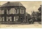 Carte Postale Ancienne Formerie - Place De La Gare - Café Du Nord - Formerie